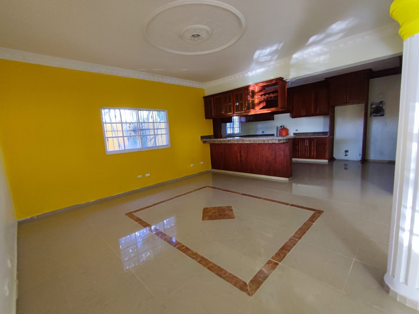 casas - Se Vende  Casa Grande y Preciosa con 5  Habitaciones/ Residencial Villa España 6