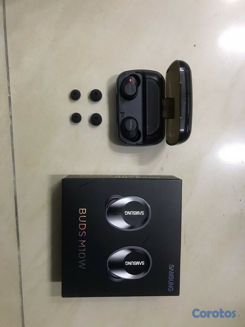 camaras y audio - Audifonos inalambricos Samsung buds M10W, el estuche funciona como Power Bank  5