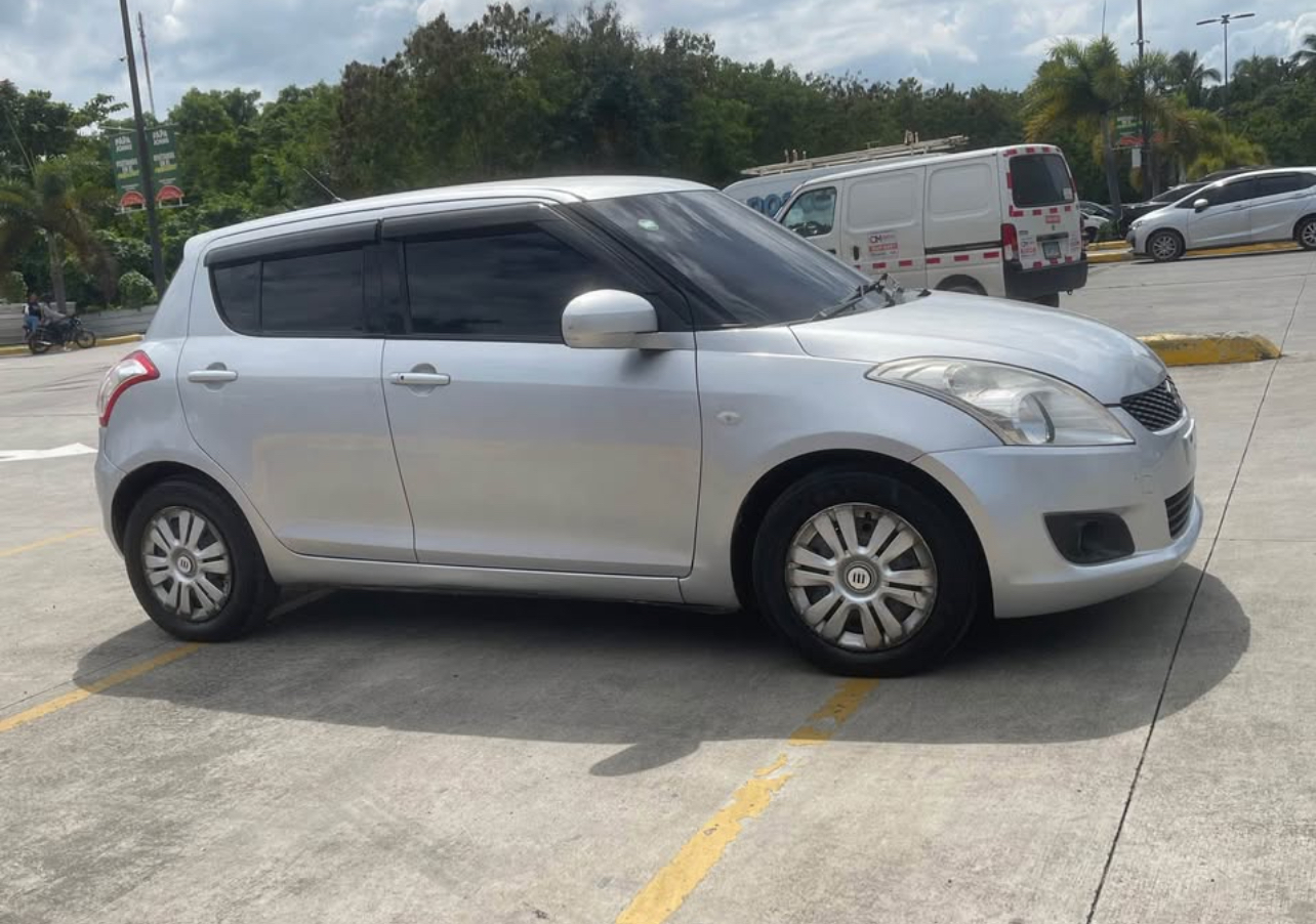 carros - Suzuki Swift 