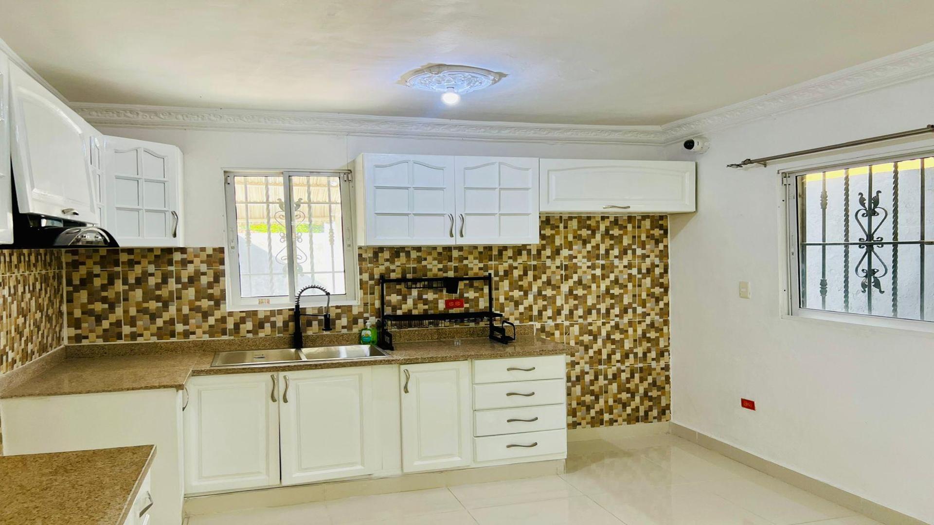 casas - Casa en Venta de Oportunidad en Charles de gaulle Santo Domingo Este 8