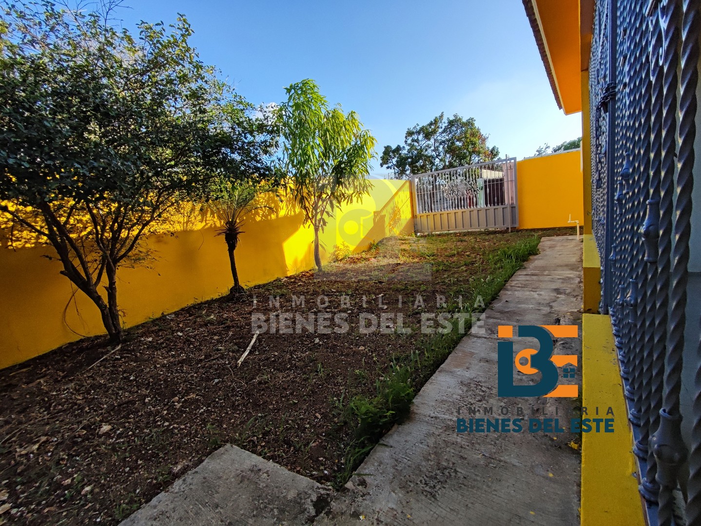 casas - SE RENTA Amplia CASA Con CINCO Habitaciones en Residencial Villa España, Calle S 7