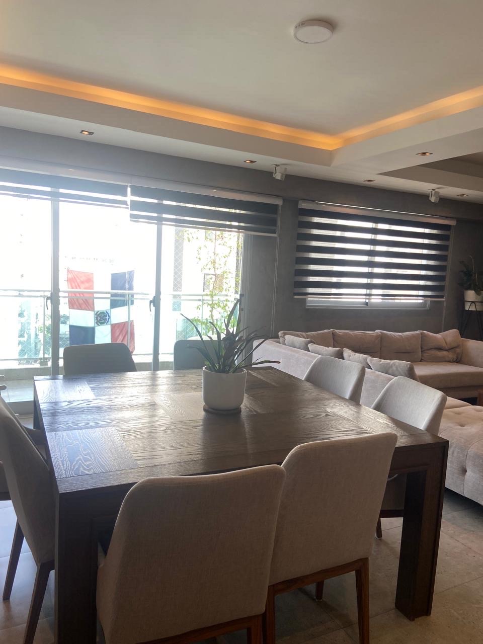 apartamentos - venta de apartamento en Evaristo morales con 172mts piso alto Distrito Nacional  4