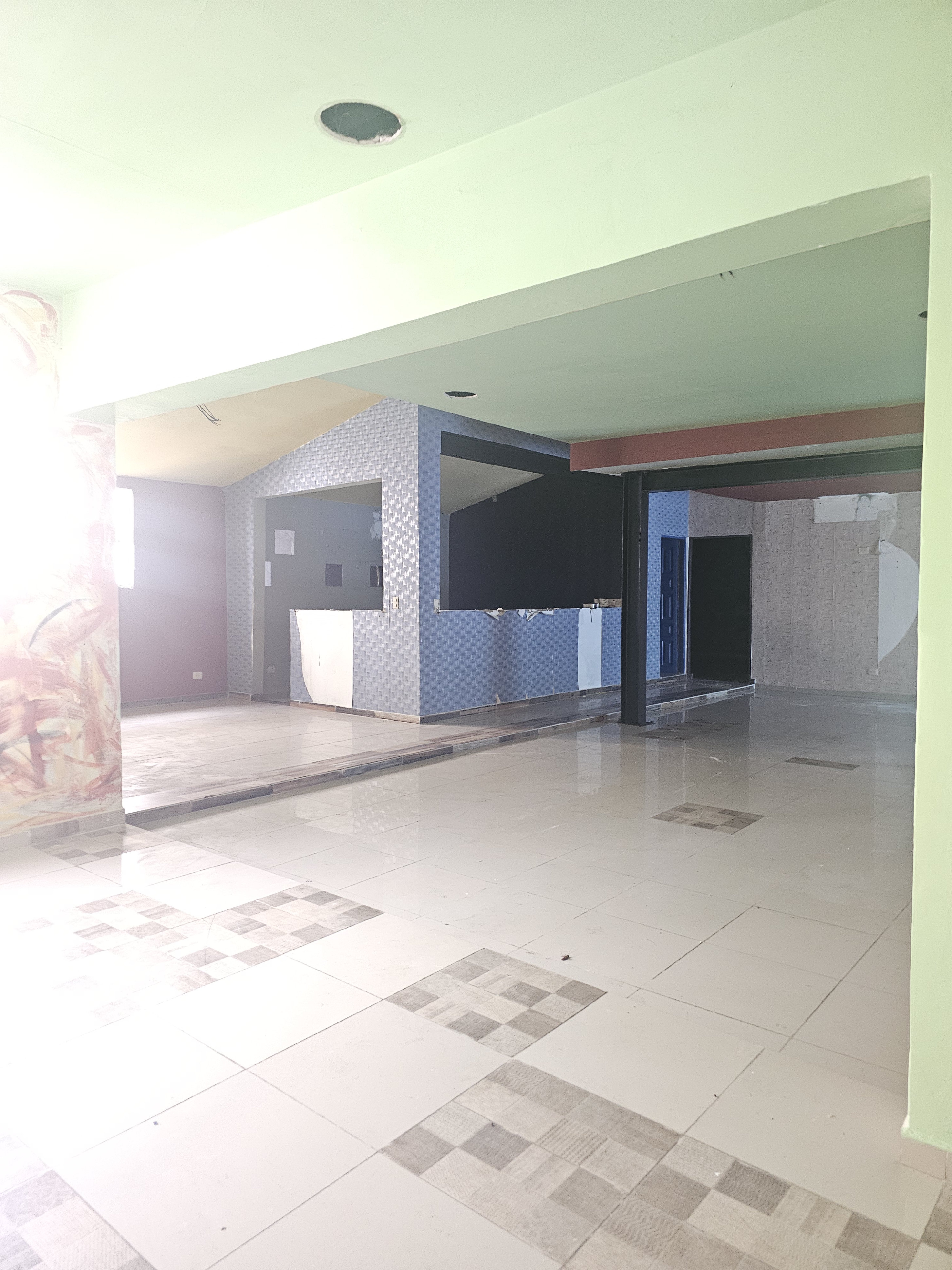 oficinas y locales comerciales - Local comercial a una Esquina de la Caonabo  7
