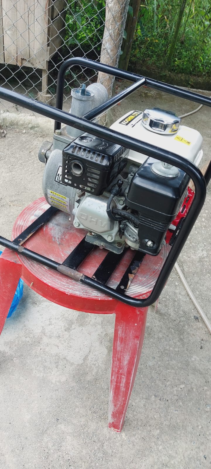 construccion e industrial - SE VENDE MOTO BOMBA – MOTOR HONDA GX 120 (3.5 HP) 2