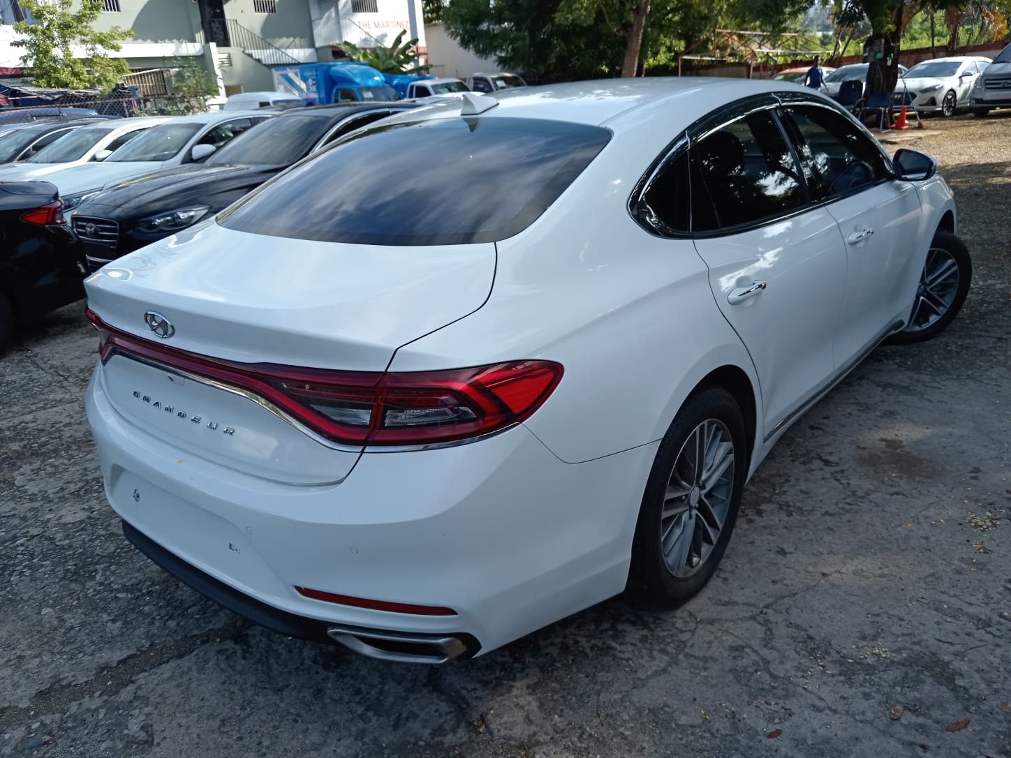 carros - HYUNDAI GRANDEUR 2018 BLANCO 2