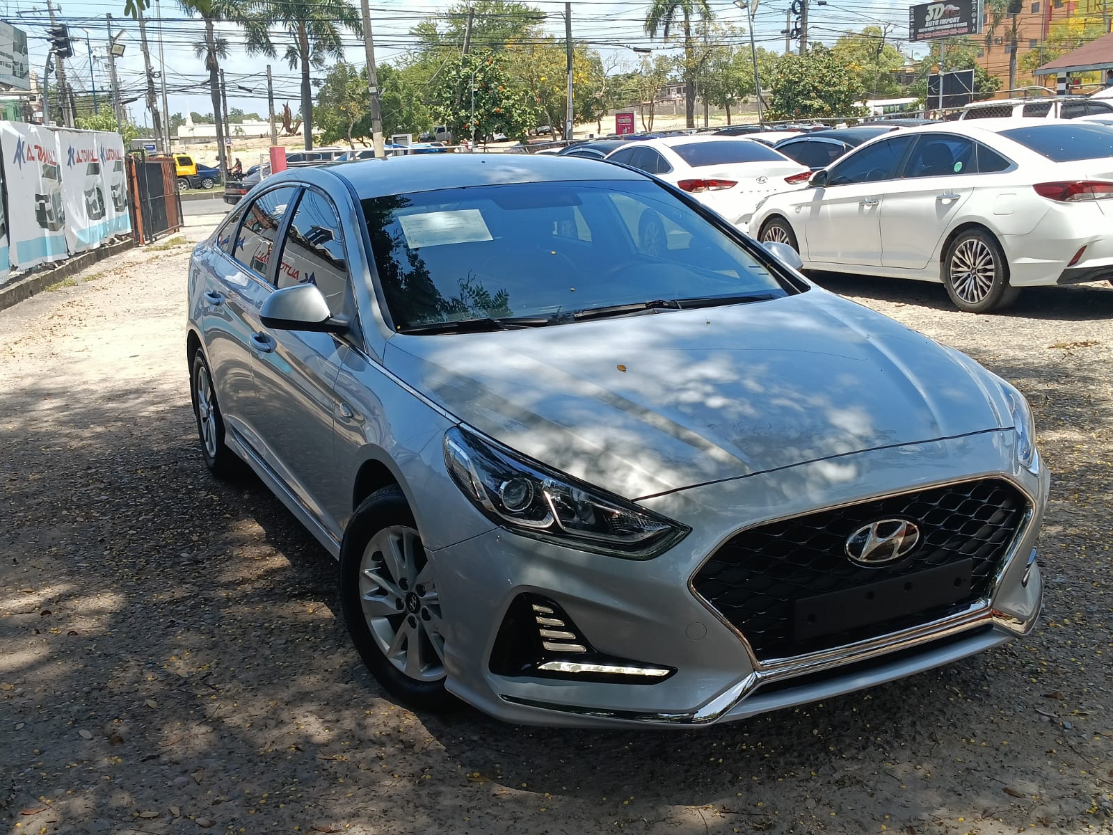 carros - HYUNDAI SONATA NEW RISE 2021 GRIS 4