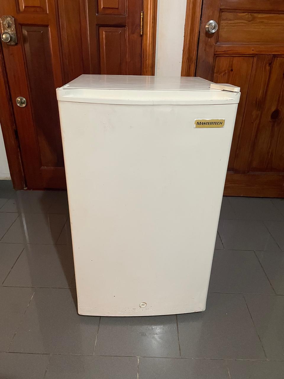 electrodomesticos - Neverita Mastertech blanca en buenas condiciones 0