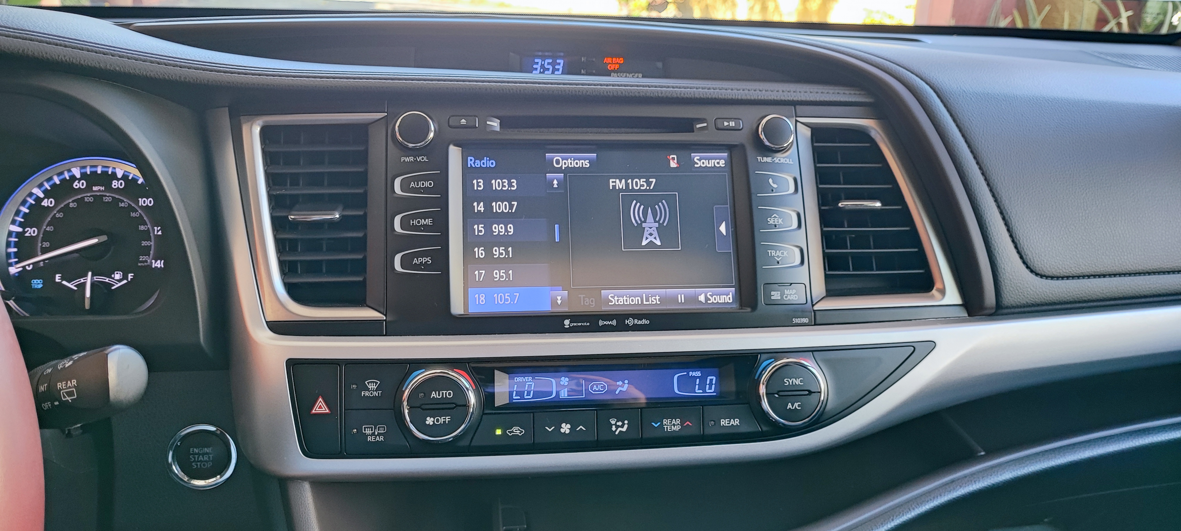 jeepetas y camionetas - Toyota Highlander XLE awd 2019 6