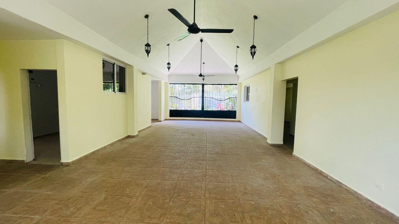 oficinas y locales comerciales - Propiedad comercial en alquiler  2
