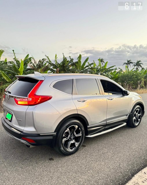 jeepetas y camionetas - Honda crv touring 2017 3