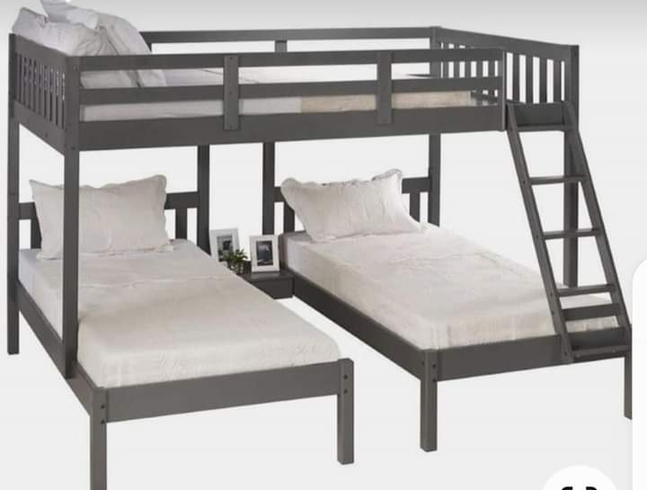muebles y colchones - Camarotes triple. Pueden dormir hasta 4 o 5 personas. 