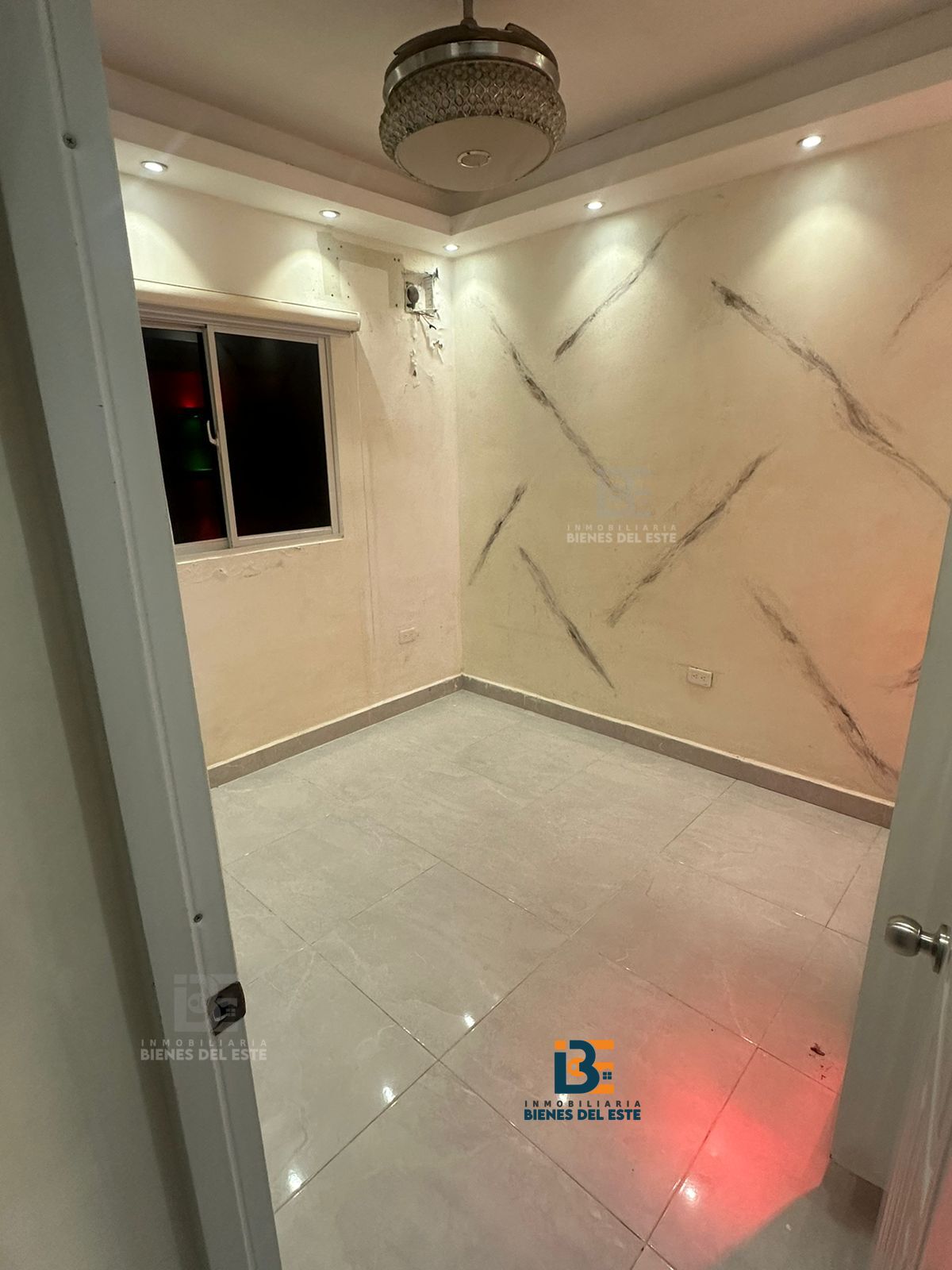 apartamentos - VENDE Apartamento de Una Habitacion DE OPORTUNIDAD 3