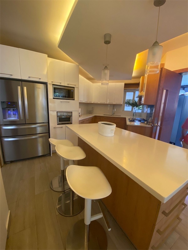 casas vacacionales y villas - Vendo en Jarabacoa, mansion amueblada con paneles solares de 1070mts 9