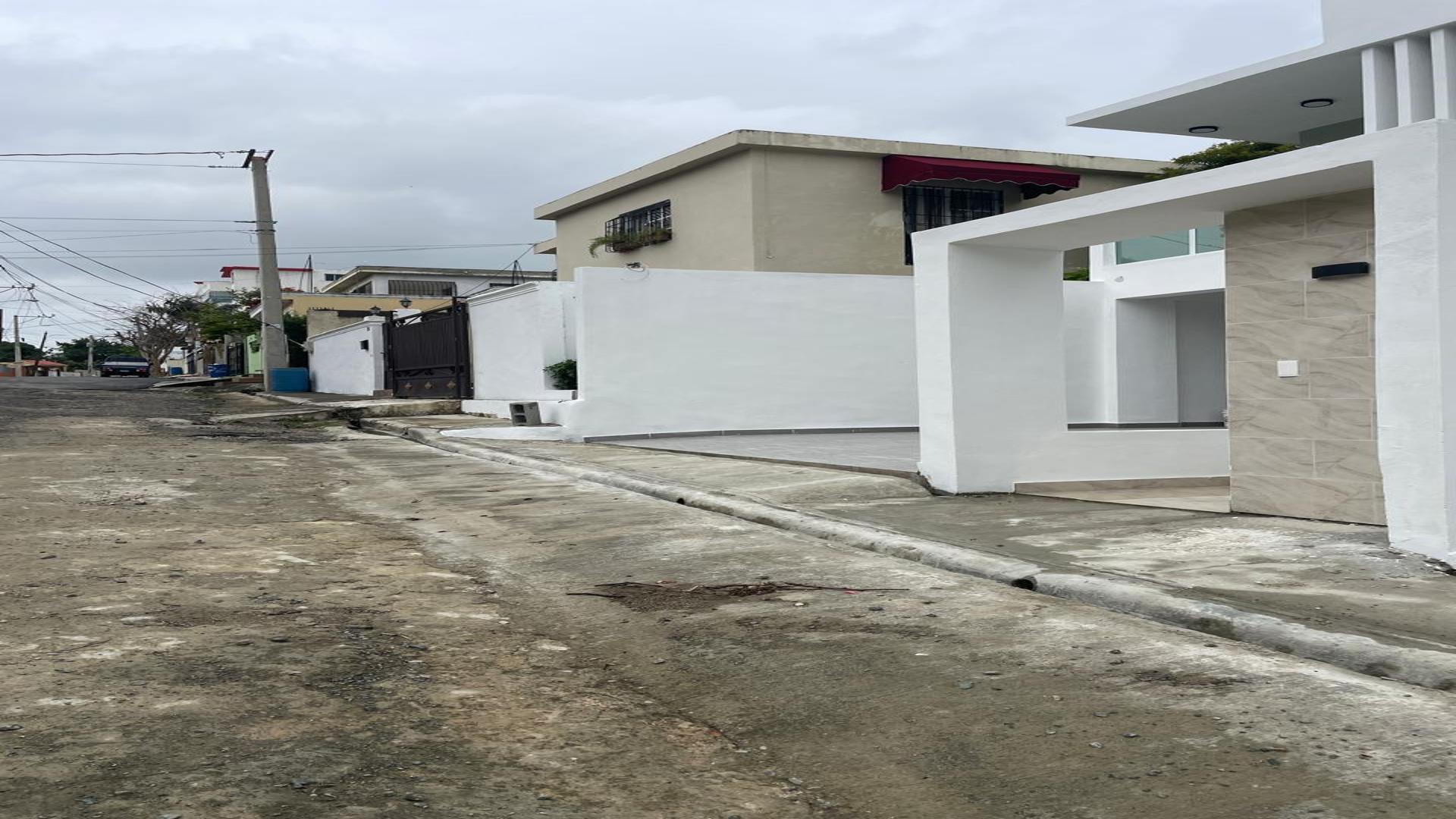 casas - Casa  de 2 Niveles en La Concordia, Km 14 Autopista Duarte 1