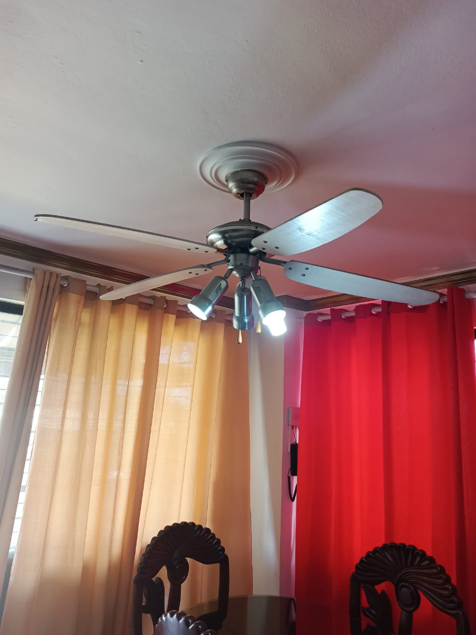 aires acondicionados y abanicos - Vendo 2 Abanico de techo con lámpara,  5