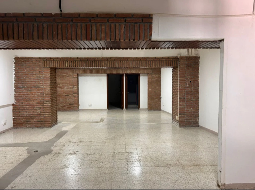 oficinas y locales comerciales - se alquila local  2