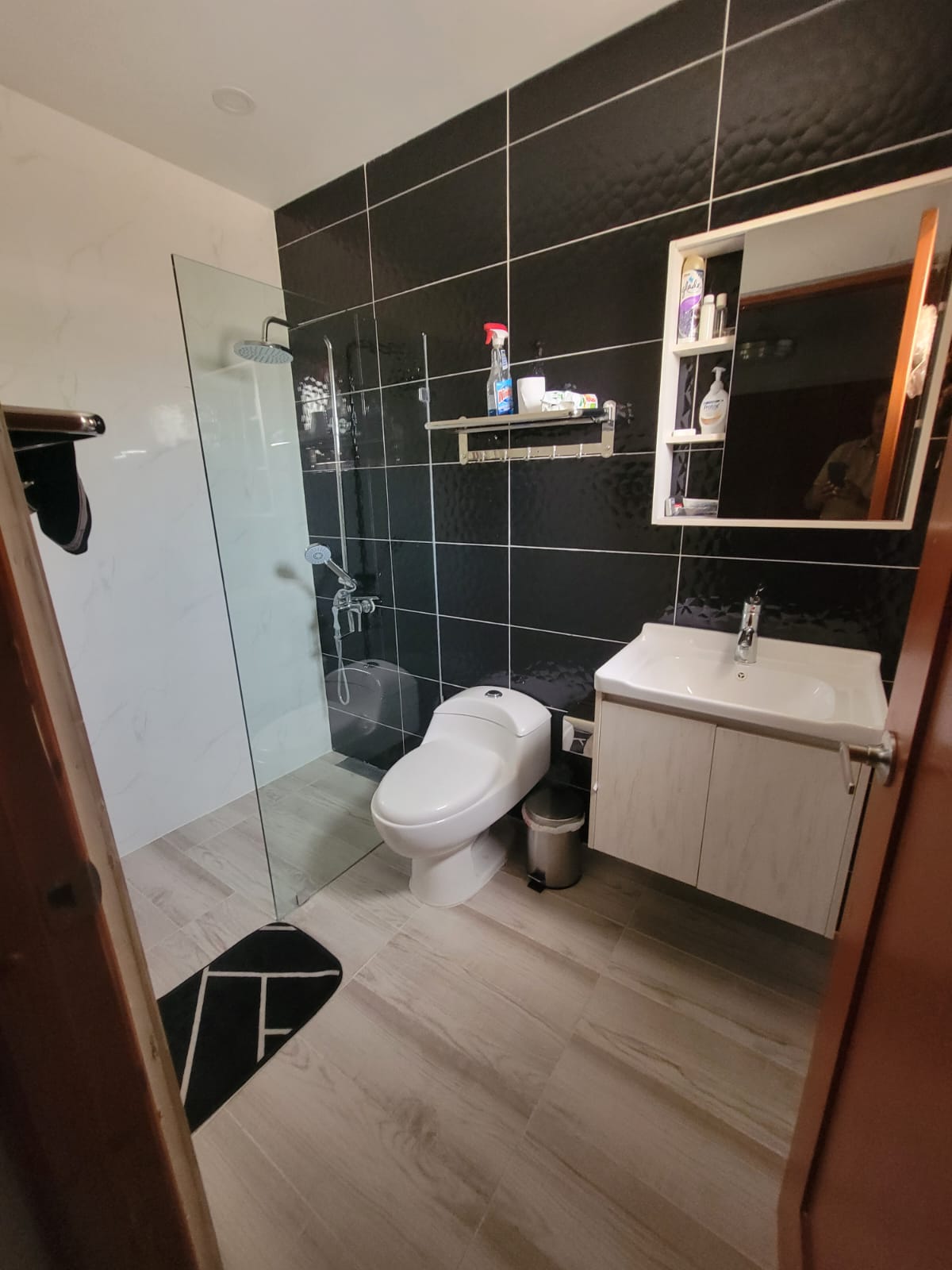 apartamentos - SE VENDE DE OPORTUNIDAD APARTAMENTO AMUEBLADO DE 3 HABITACIONES 1 PARQUEO  6