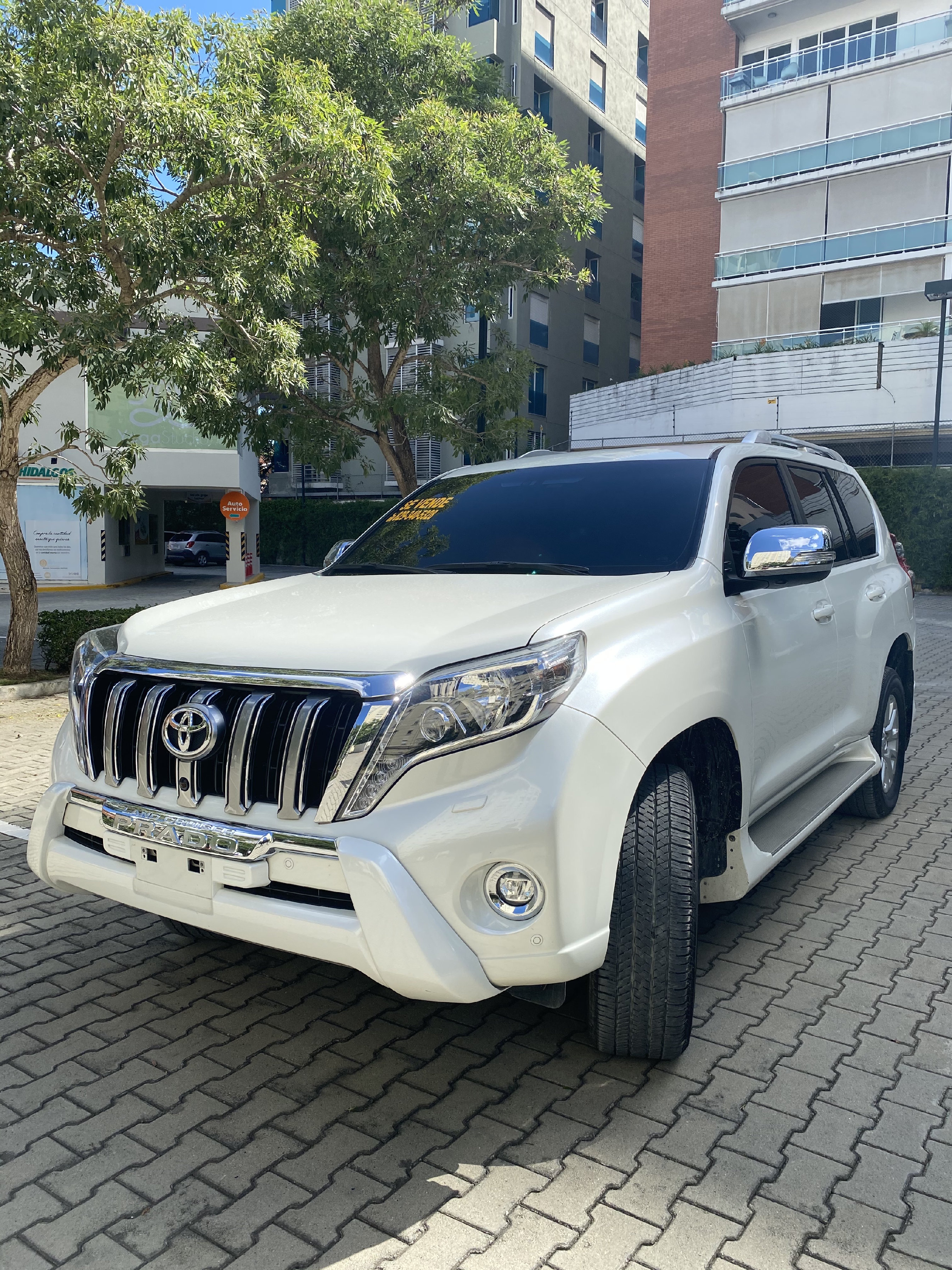 jeepetas y camionetas - Toyota Land Cruiser Prado VX-L En excelentes condiciones.  solo dueño desde 2017