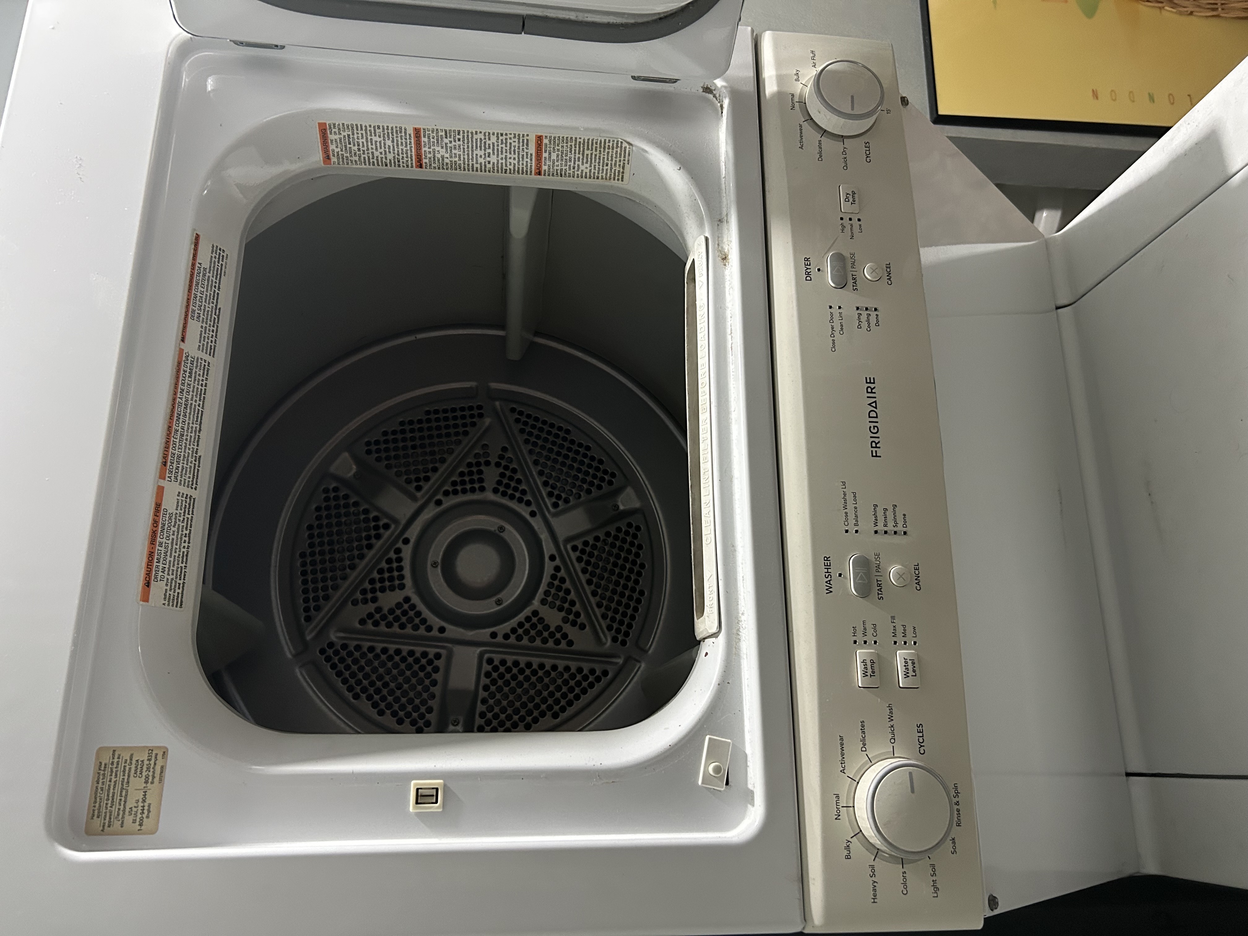 electrodomesticos - Lavadora de torre Frigidaire – Lavadora/Secadora (Secadora dañada) 1