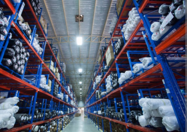 oficinas y locales comerciales -  NAVE INDUSTRIAL  Av. Isabel Aguiar SDO  1