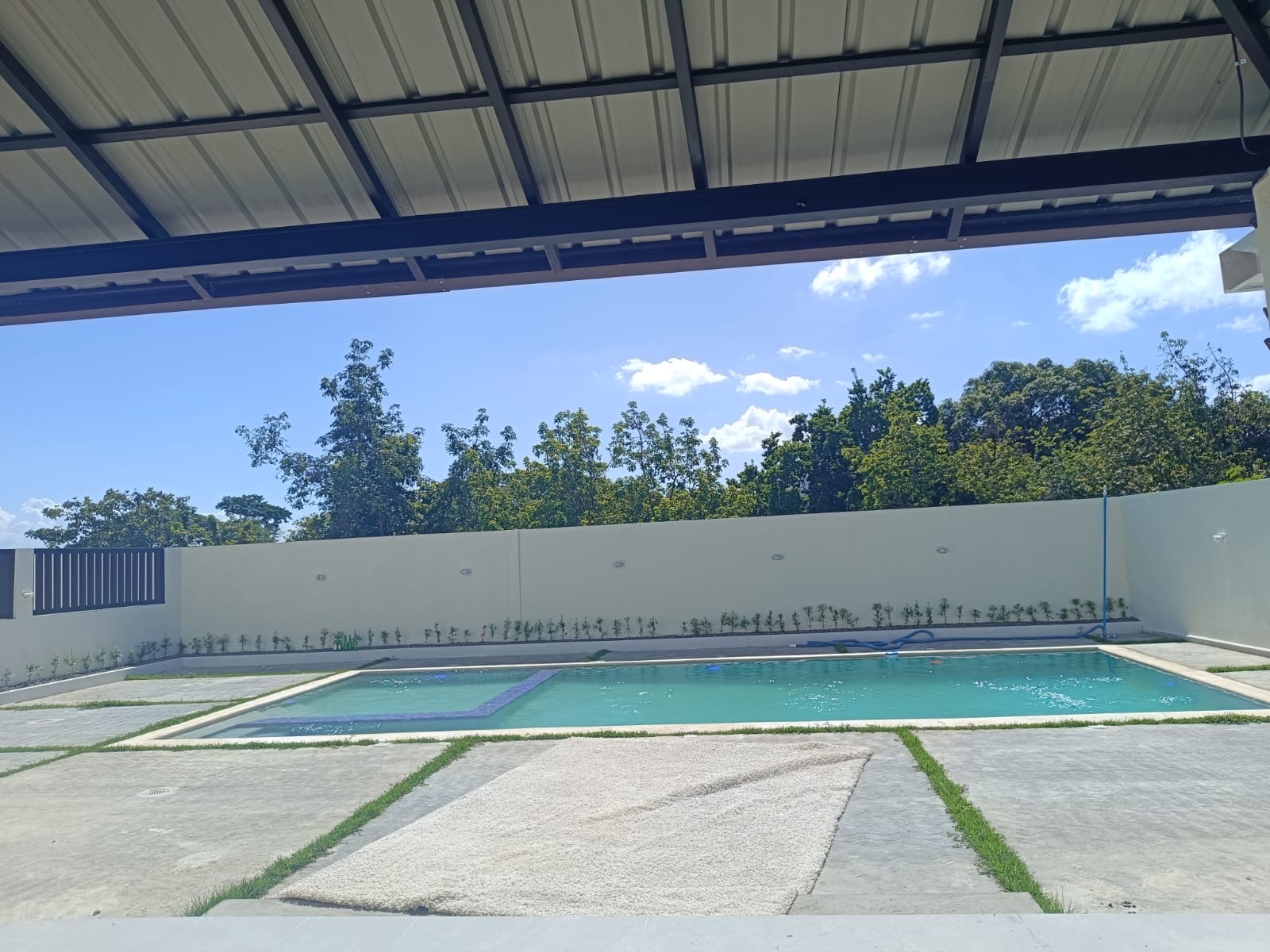 muebles y colchones - se vende 2 nivel precio negociable 
 9