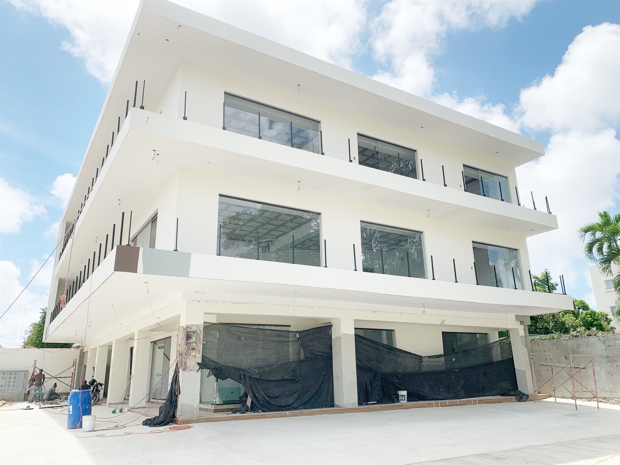 oficinas y locales comerciales - Local céntrico en los prados 7