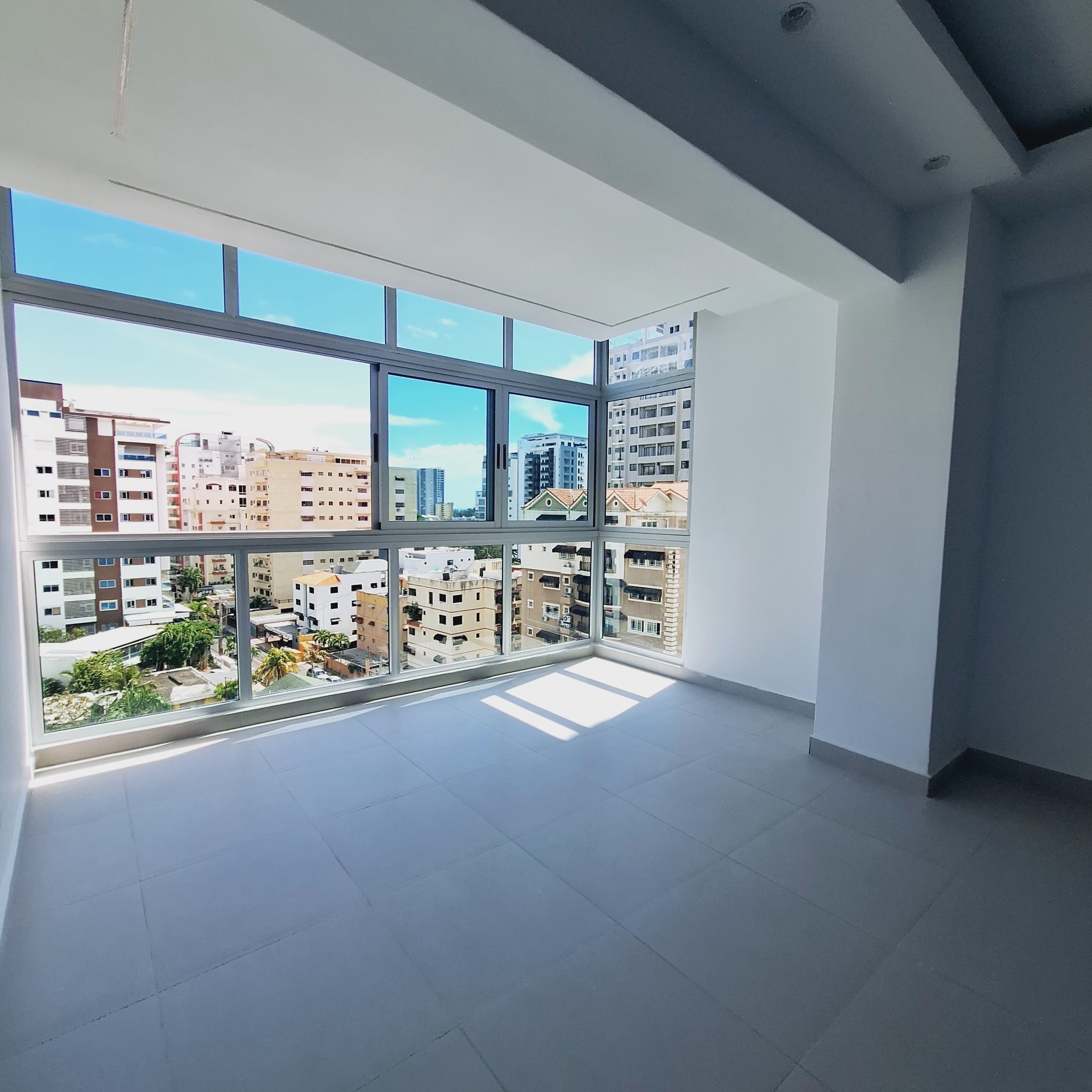 apartamentos - Se alquila en exclusivo apartamento de lujo en Bella Vista.  3