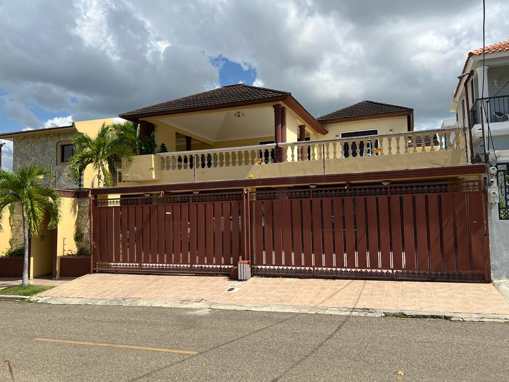 casas - Casa de Venta Cerro Alto
