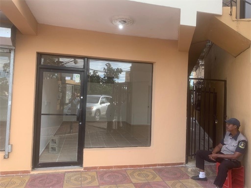 oficinas y locales comerciales - Local comercial arroyo hondo 1