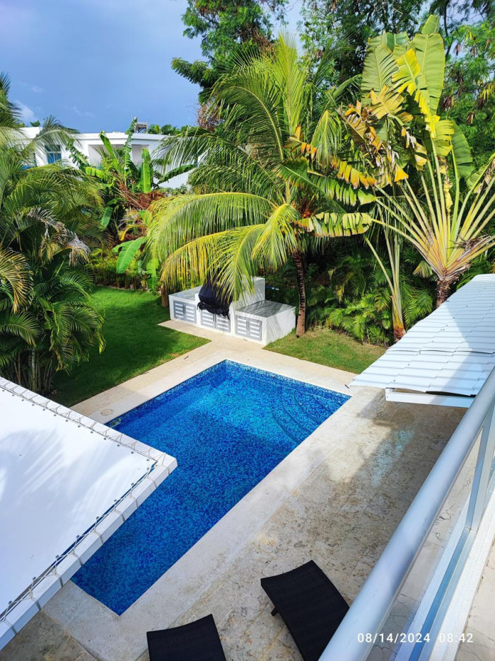 casas vacacionales y villas - Villa Amueblada en Venta y Renta - Playa Nueva Rom