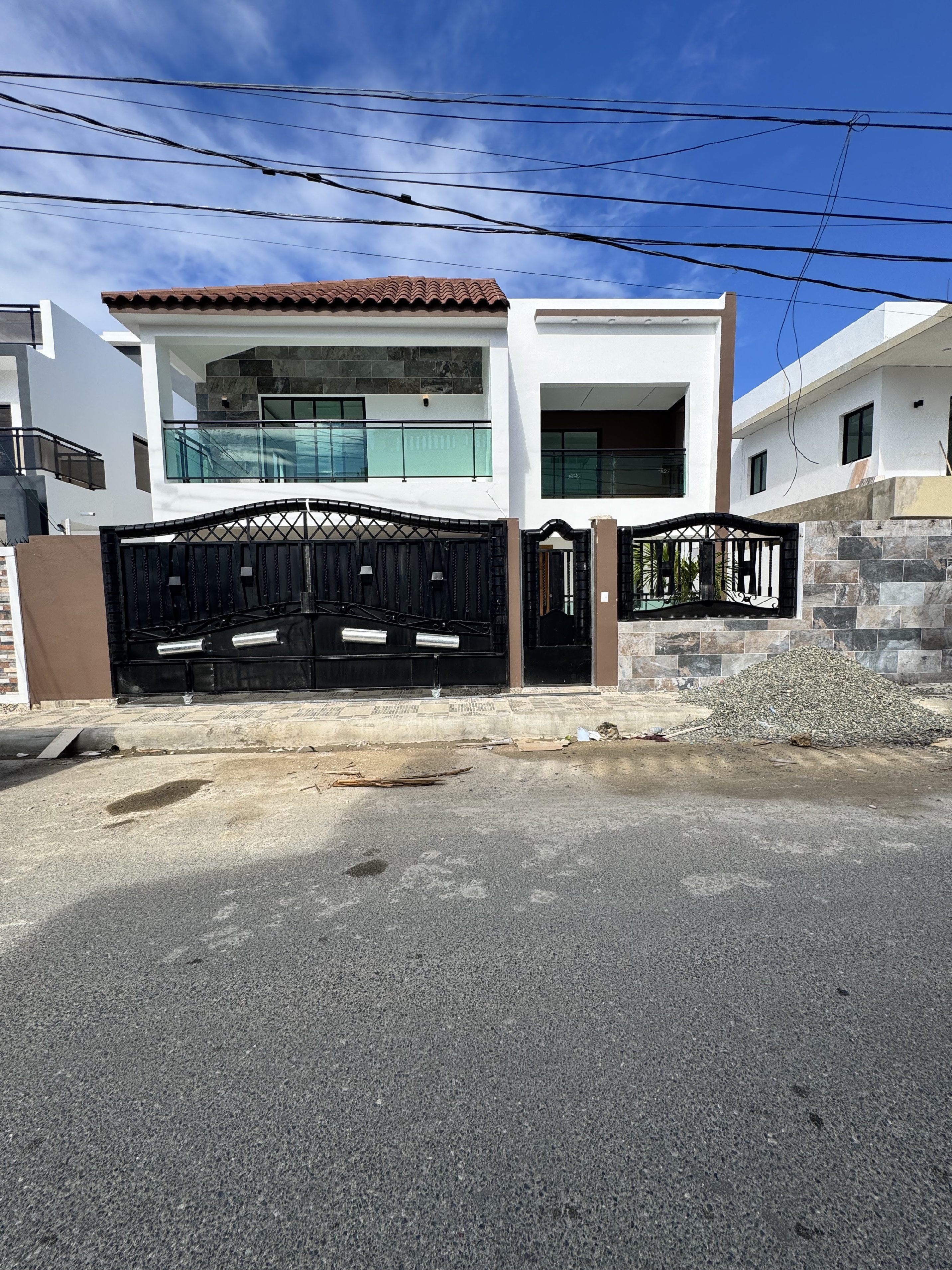 casas - venta de casa de lujo en la autopista de san isidro brisa oriental Santo Domingo 0