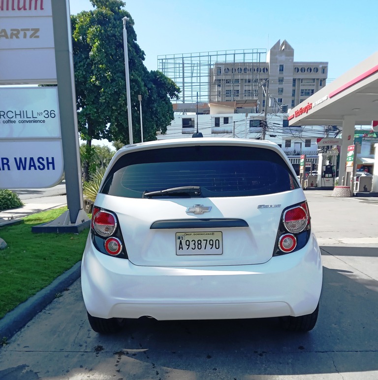carros - Chevy Sonic LS Hatchback 2015 Manual  5