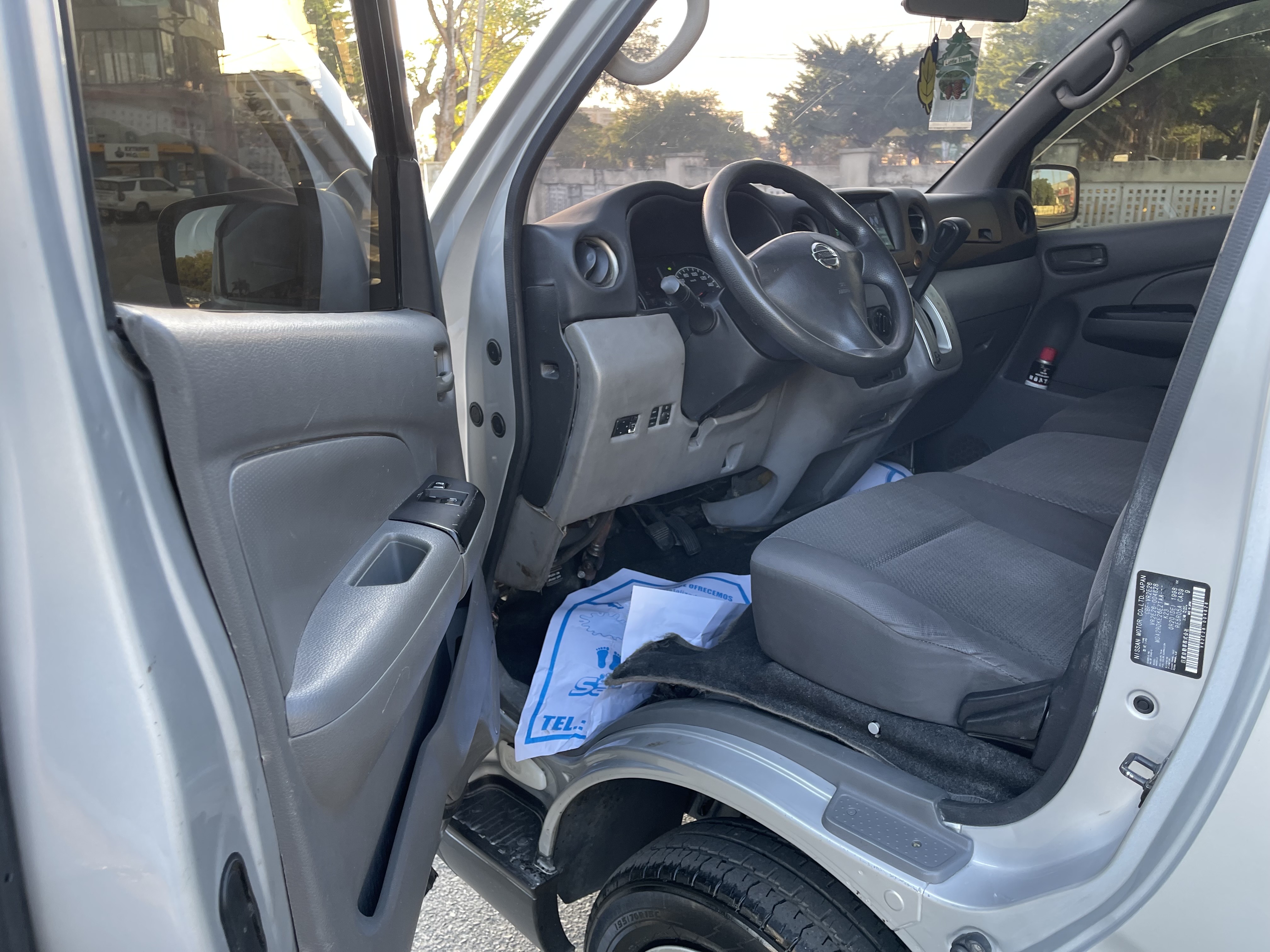 camiones y vehiculos pesados - Nissan Urban NV 3500 4