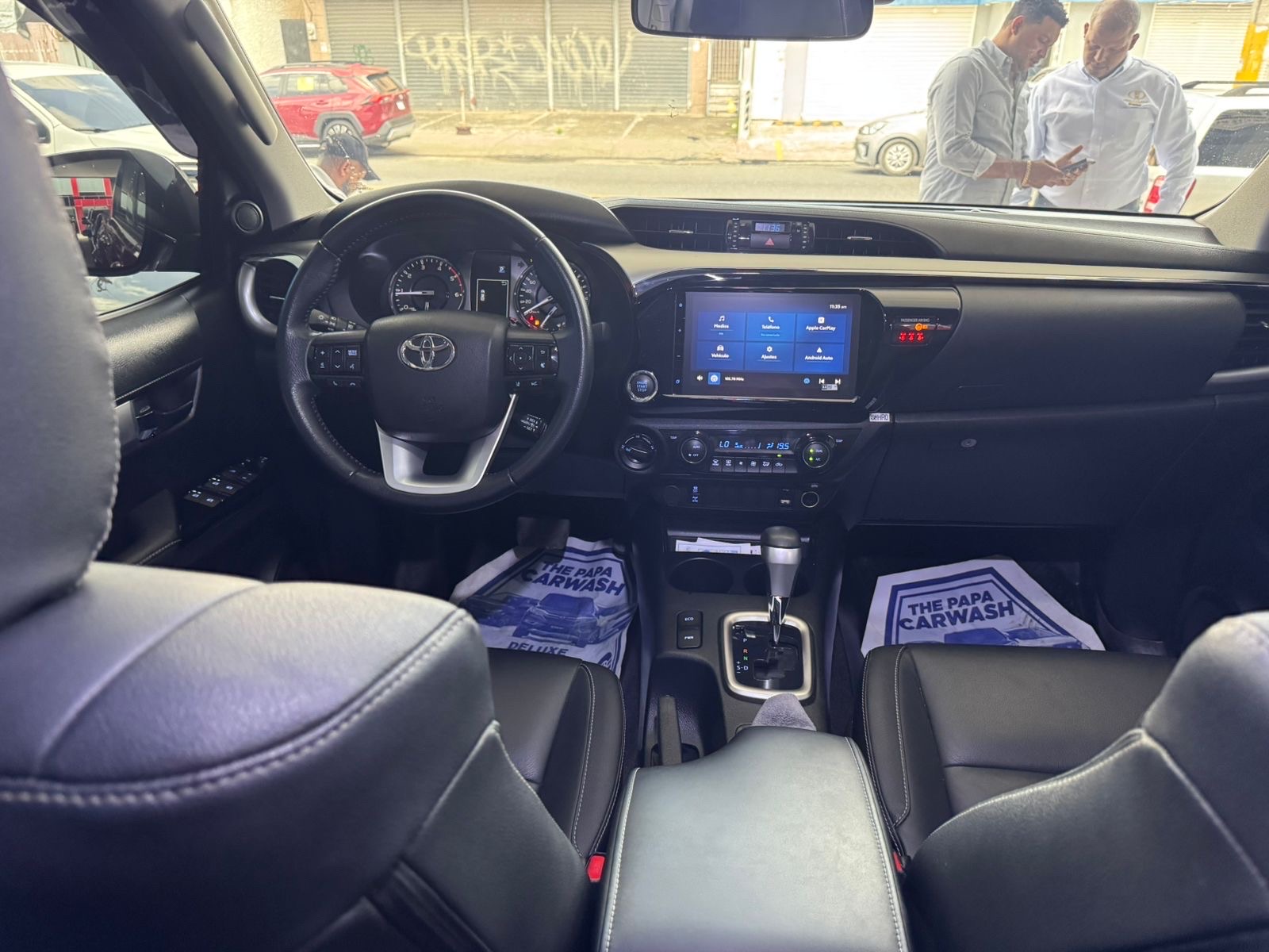 jeepetas y camionetas - TOYOTA HILUX 2023 SRV 4X4 (DE LA DELTA COMERCIAL) FINANCIAMIENTO DISPONIBLE 4