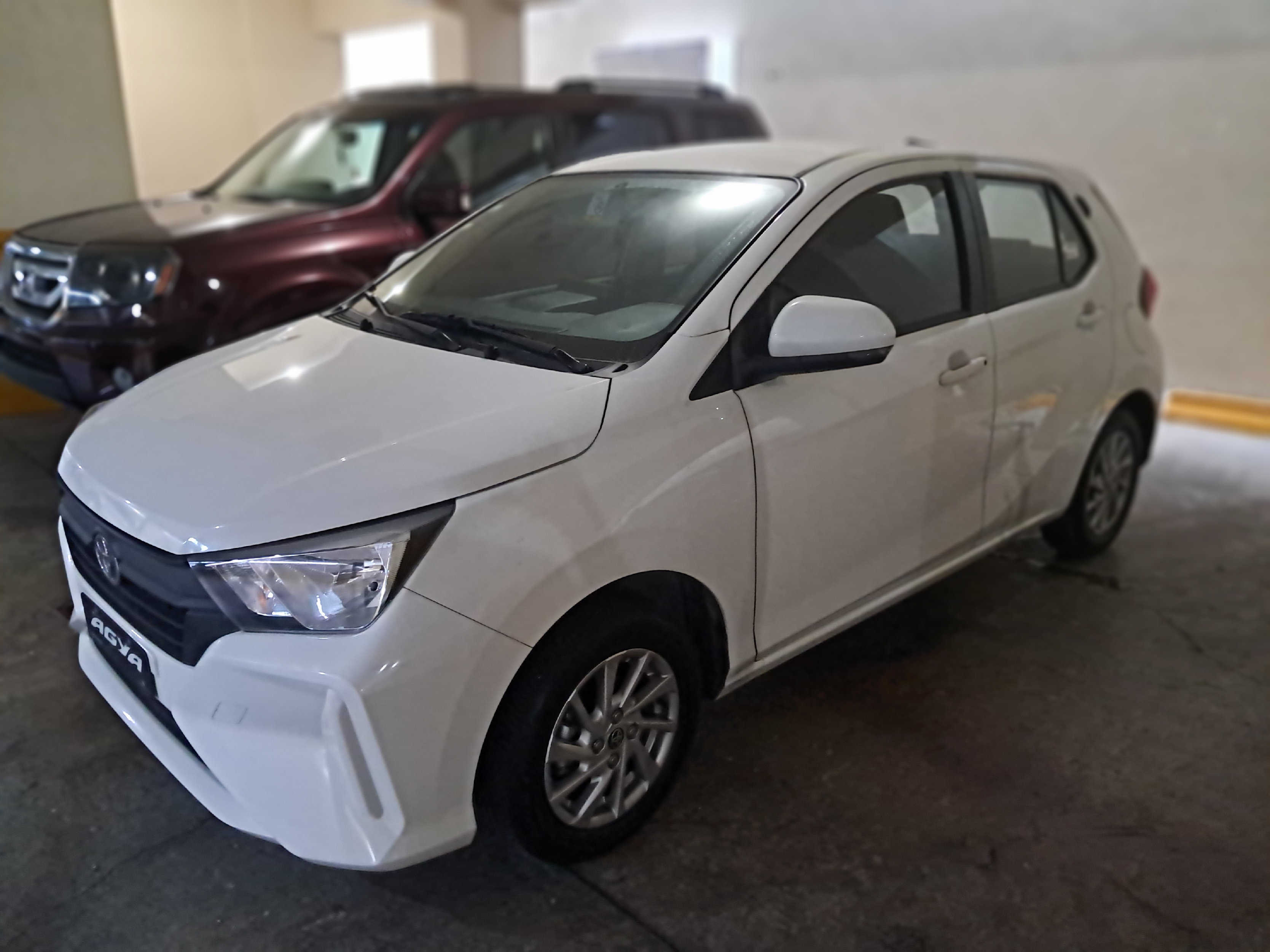 carros - Toyota Agya 2024