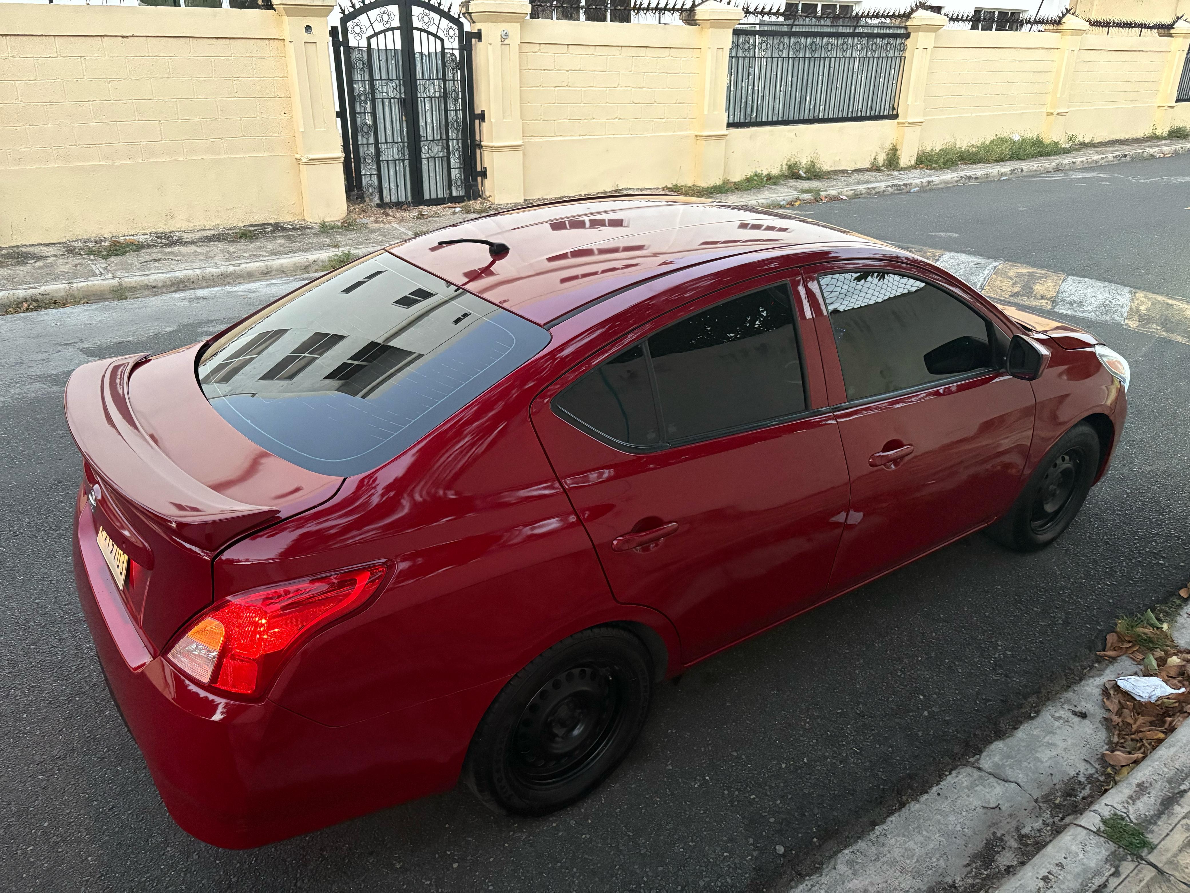 carros - Nissan Versa 2015    2