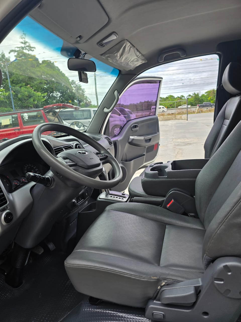 camiones y vehiculos pesados - CAMION DOBLE CABINA KIA BONGO RECIEN IMPORTADO 5