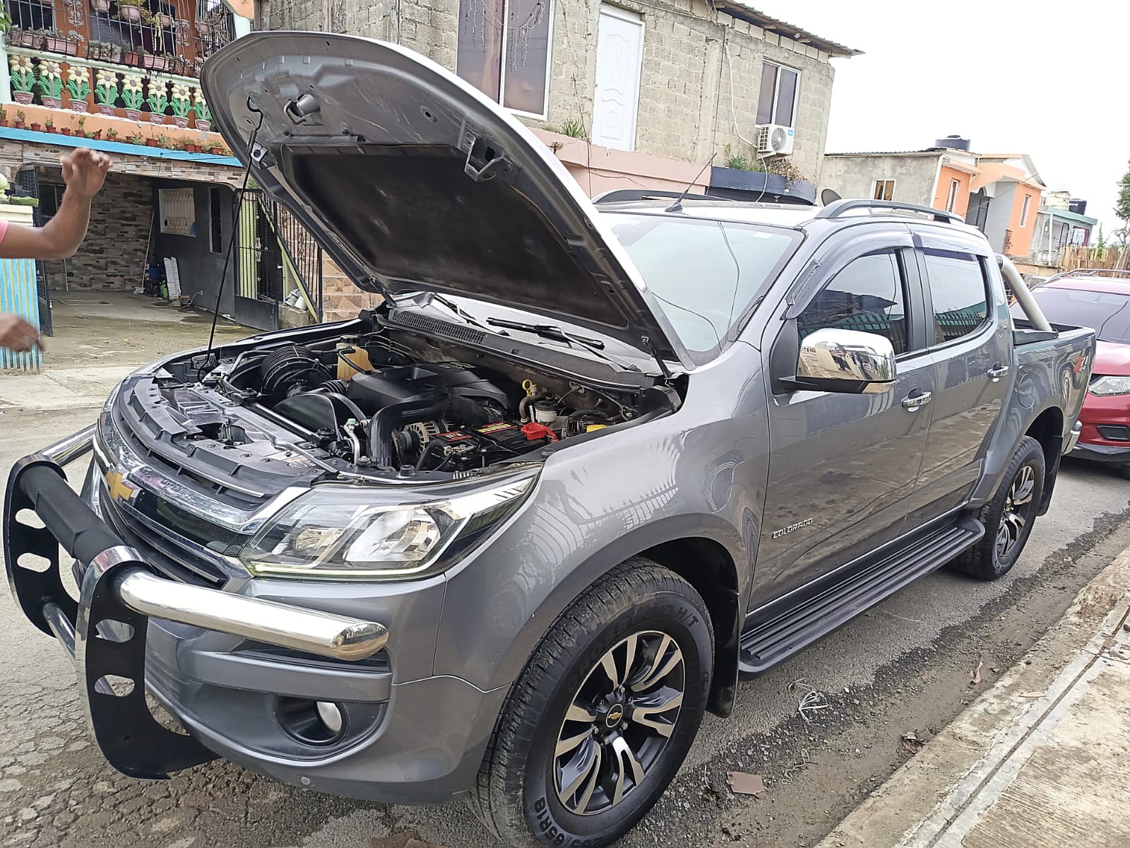 jeepetas y camionetas - CHEVROLET COLORADO 2020 4X4 DIESEL Z71 9