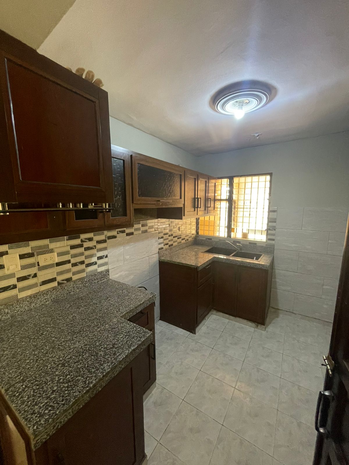 casas - Venta Casa Duplex en Residencial Doña Idalia, Av. Charles de Gaulle 2