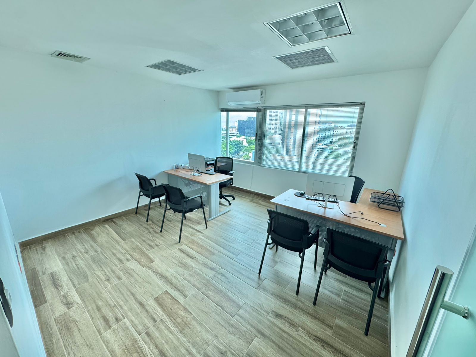 habitaciones y viviendas compartidas - Oficina Corporativa en Alquiler LA ESPERILLA 7