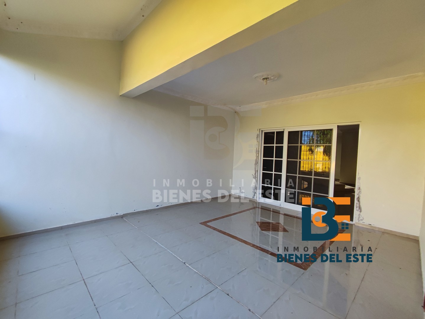 casas - SE RENTA Amplia CASA Con CINCO Habitaciones en Residencial Villa España, Calle S 8
