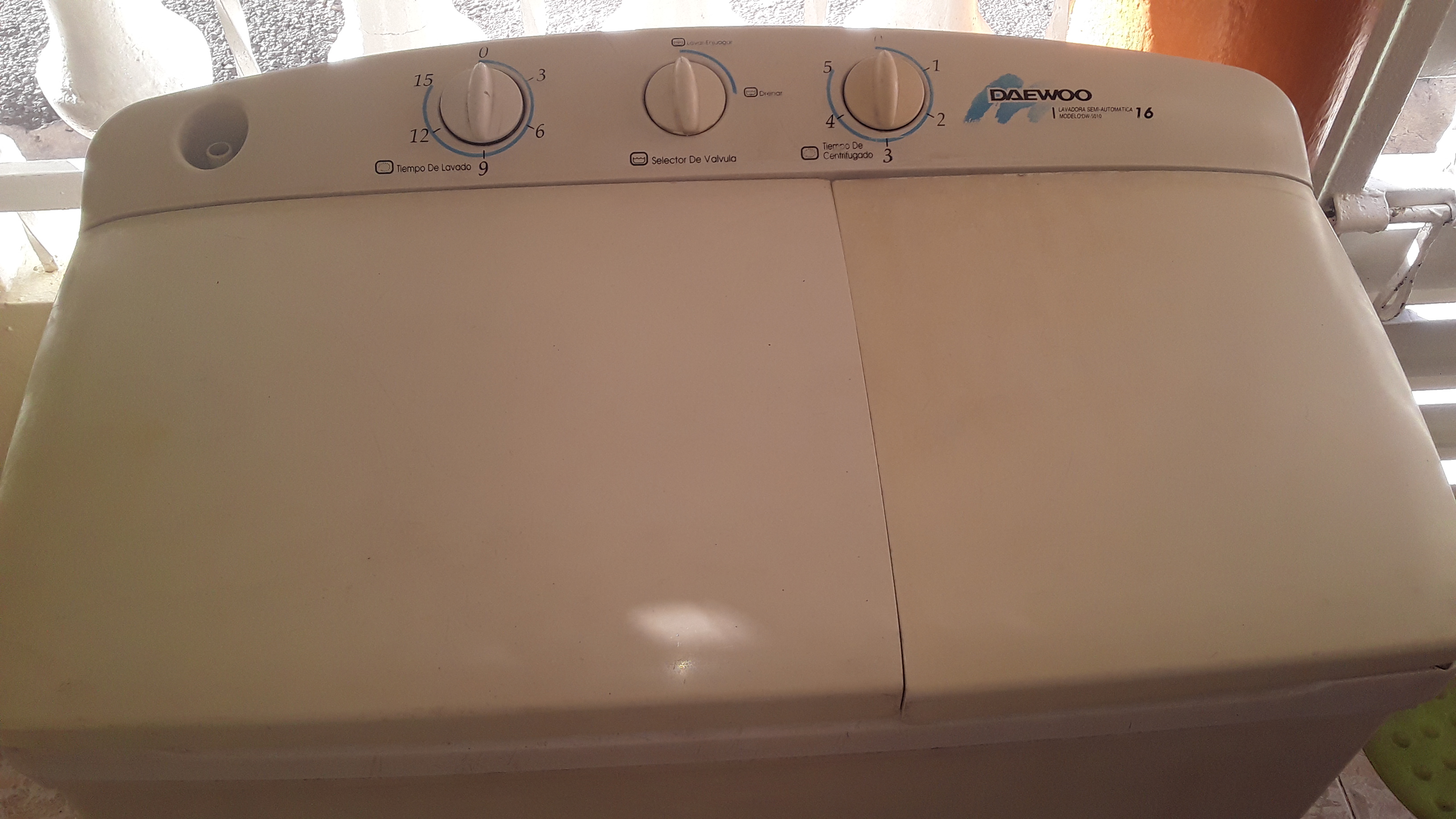 electrodomesticos - vendo lavadora daewo 16 libra,4500neg,y te la prue 3