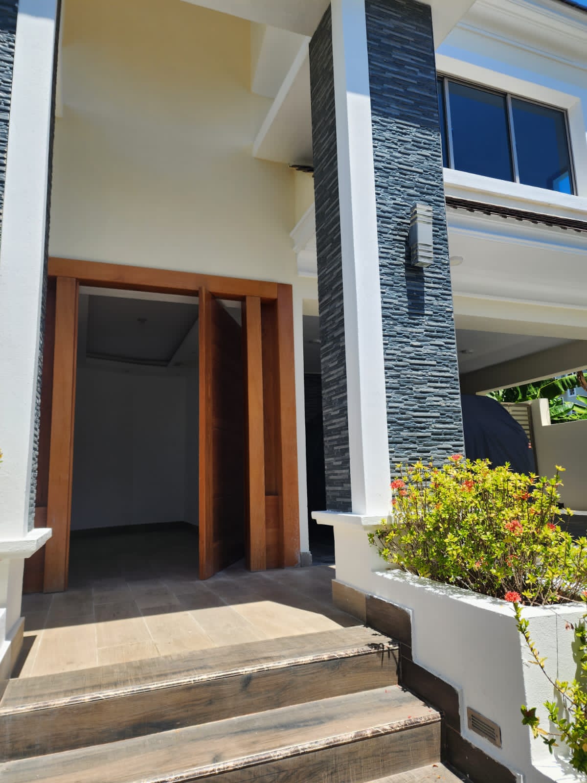 casas - Casa en Venta en Colinas del Oeste  5