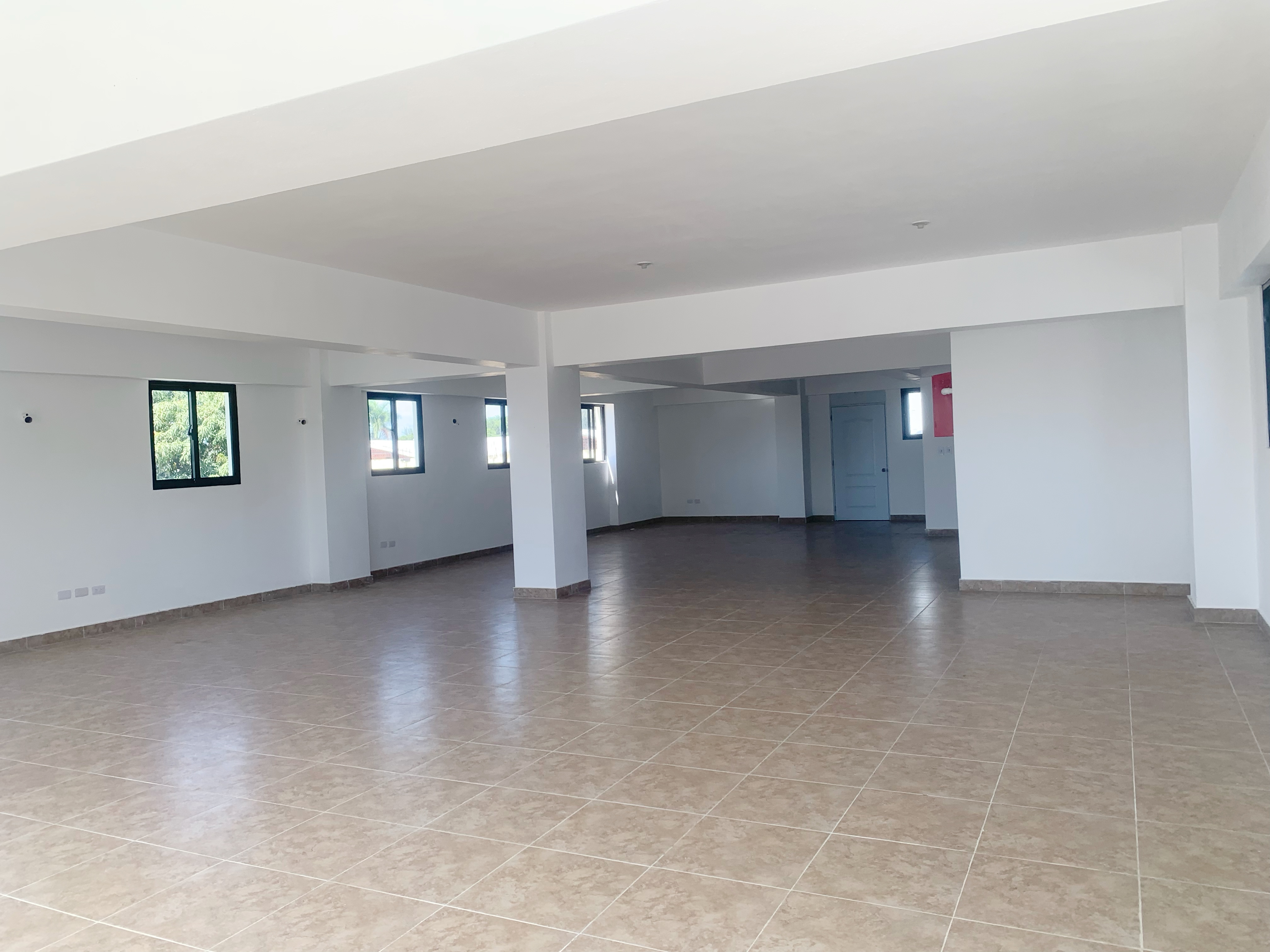 oficinas y locales comerciales - Local céntrico en Arroyo hondo viejo  1