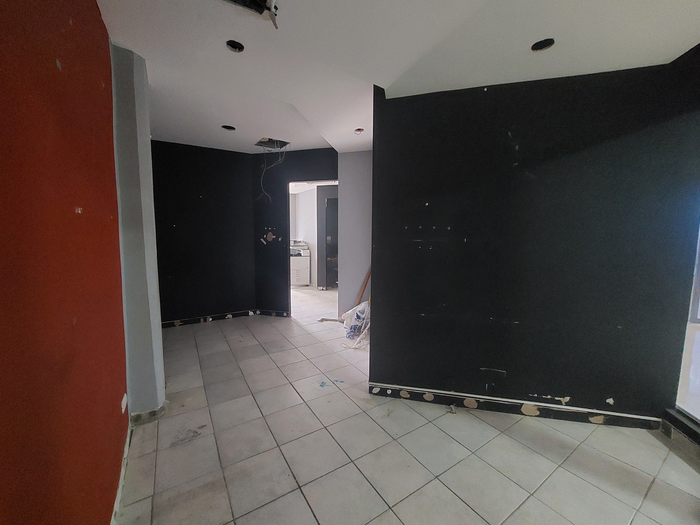 oficinas y locales comerciales - Piantini local comercial 3er piso ascensor 93m2 5