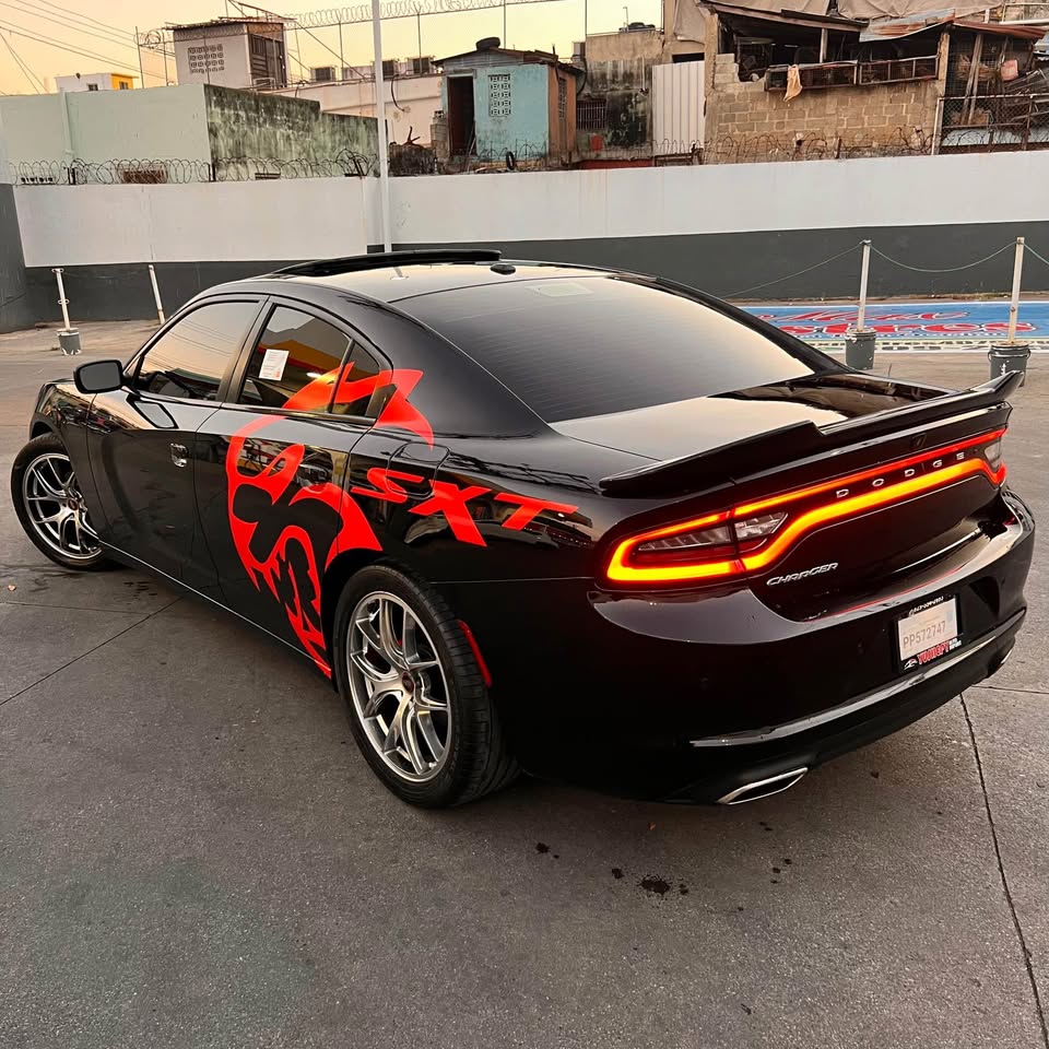 carros - Dodge Charger SXT 2019 4