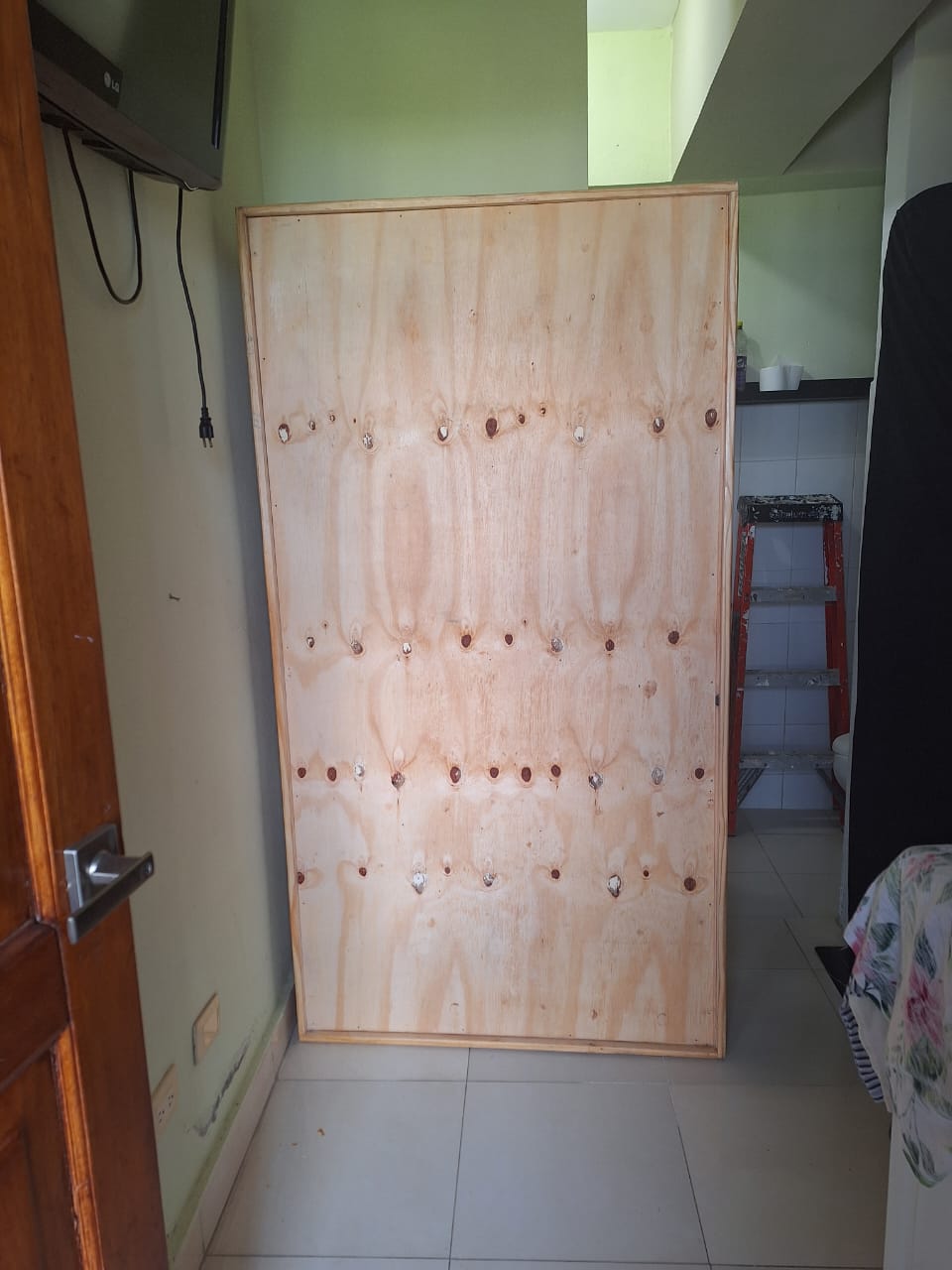 muebles y colchones - Vendo base de cama Twin 