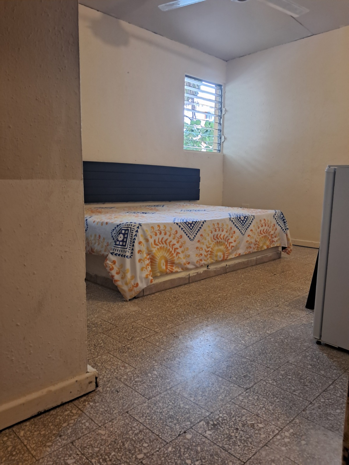 apartamentos - Aparta estudio amueblado en evaristo morales  1
