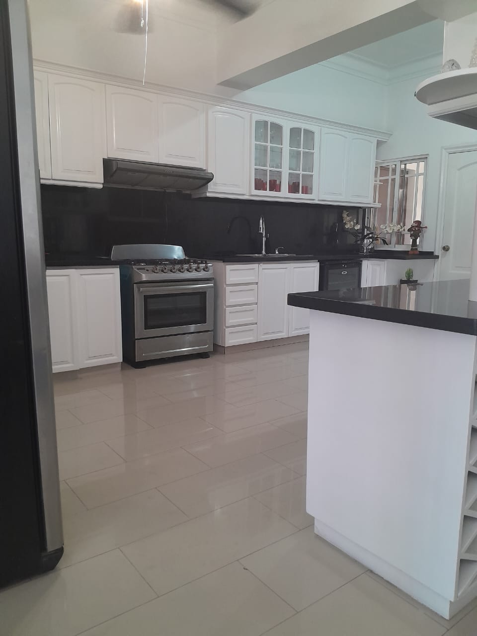 apartamentos -  Apartamento en alquiler  amueblado en bella vista 5