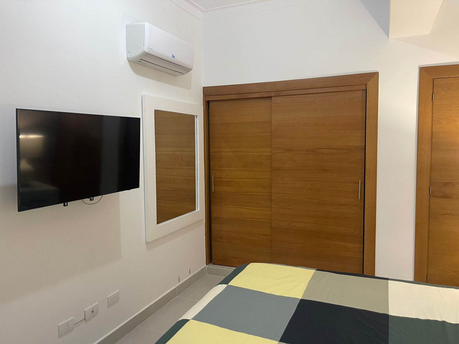 apartamentos - Apartamento en alquiler amueblado en Evaristo Morales  7